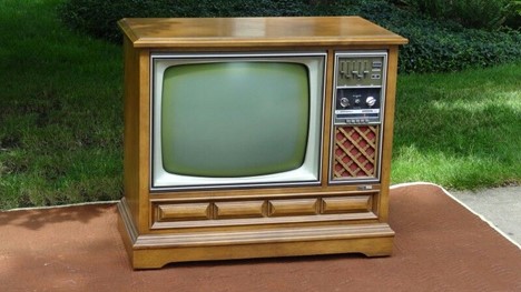 تلویزیون شرکت Motorola با نام تجاری Quasar